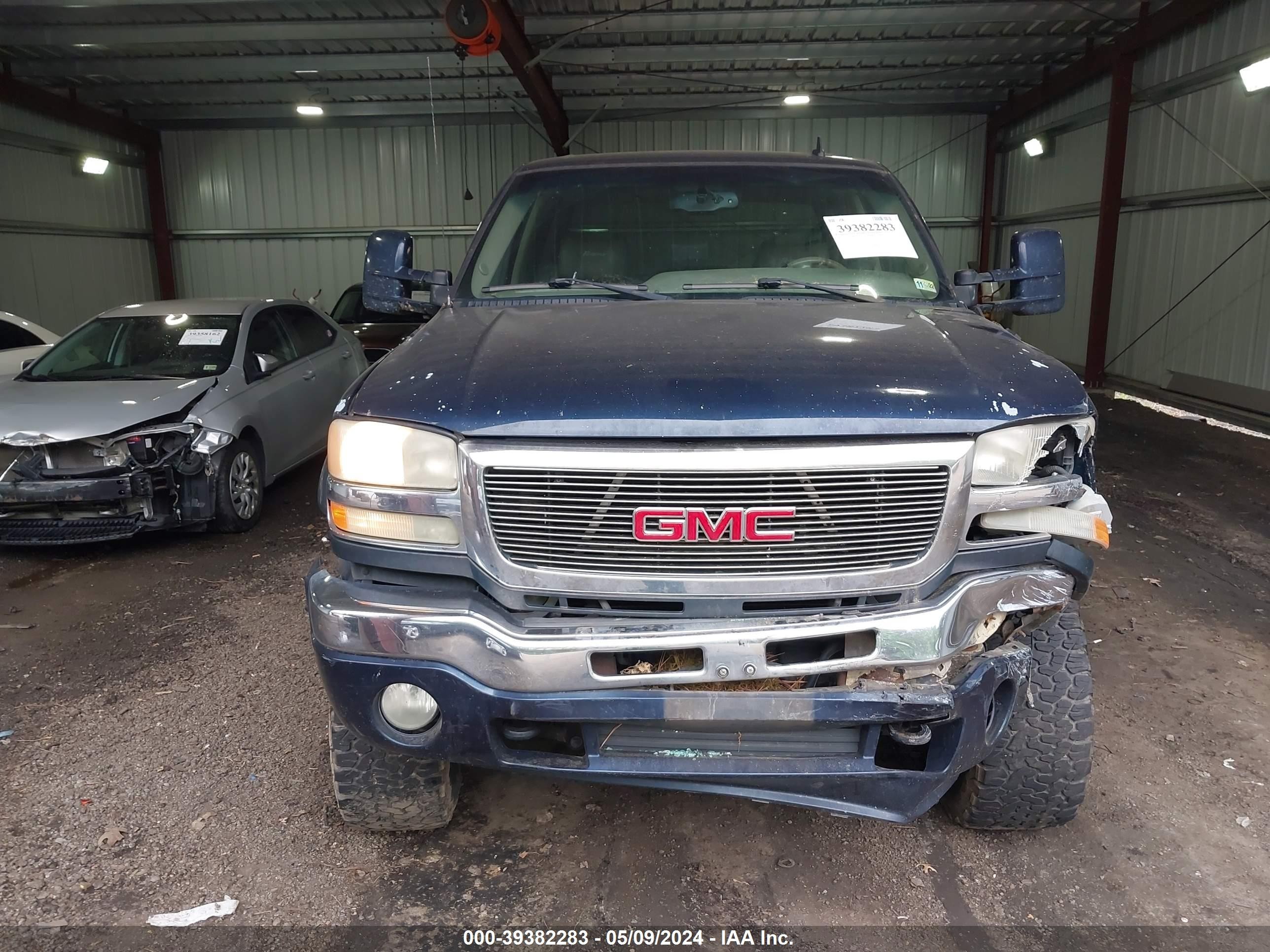 Photo 11 VIN: 1GTHK23D87F136066 - GMC SIERRA 