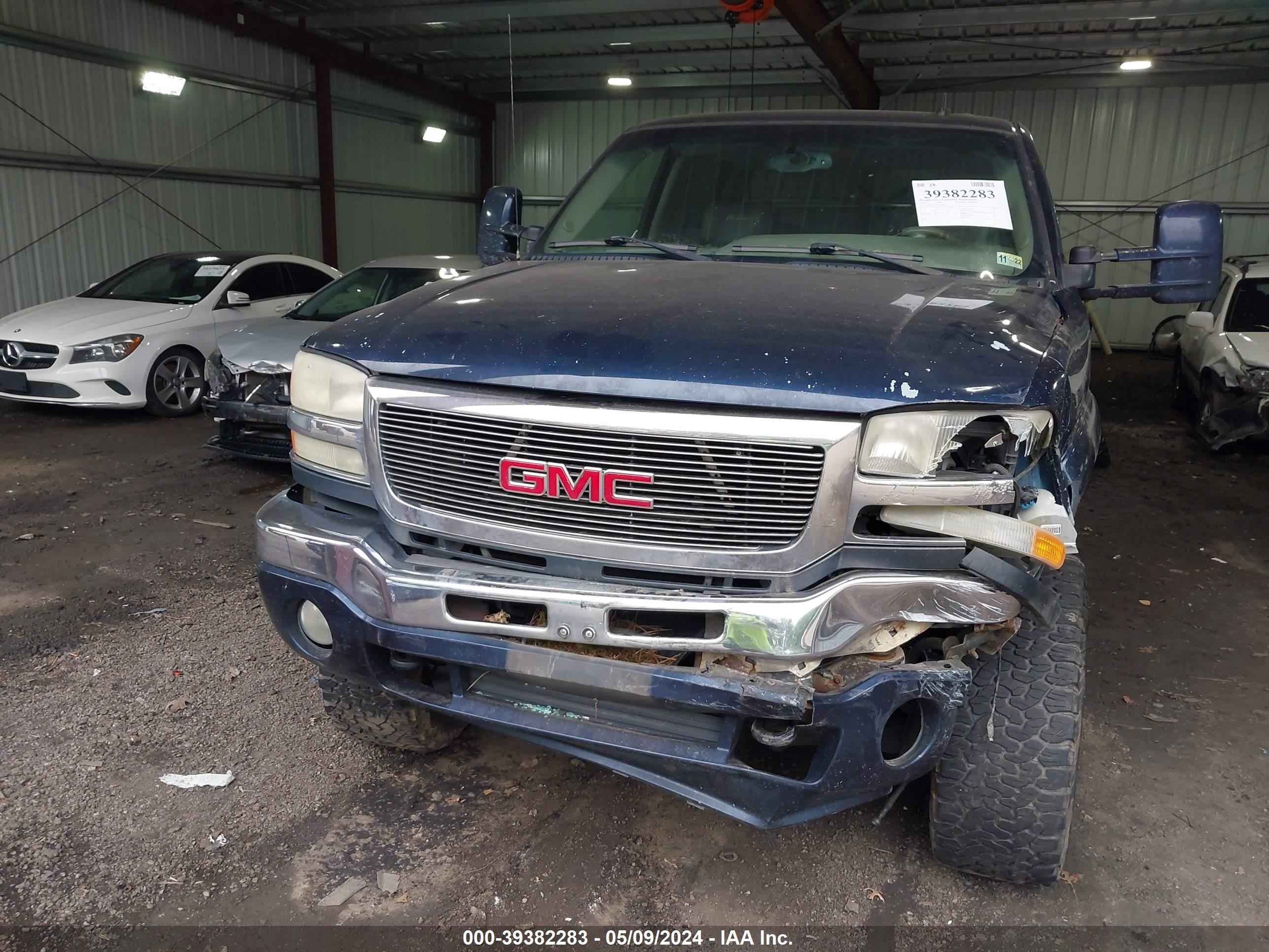 Photo 5 VIN: 1GTHK23D87F136066 - GMC SIERRA 