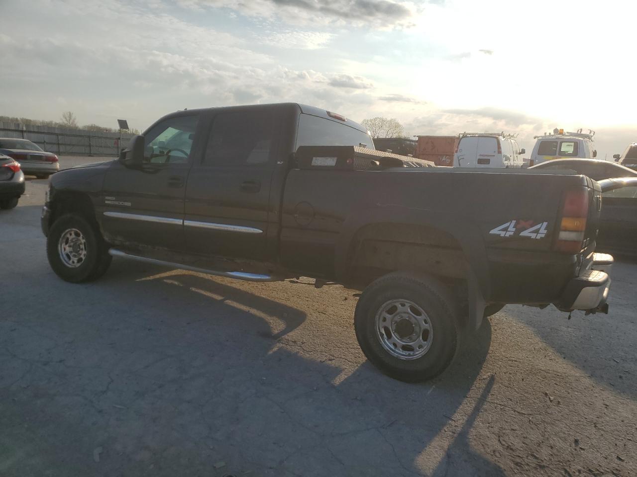 Photo 1 VIN: 1GTHK23D96F247966 - GMC SIERRA 