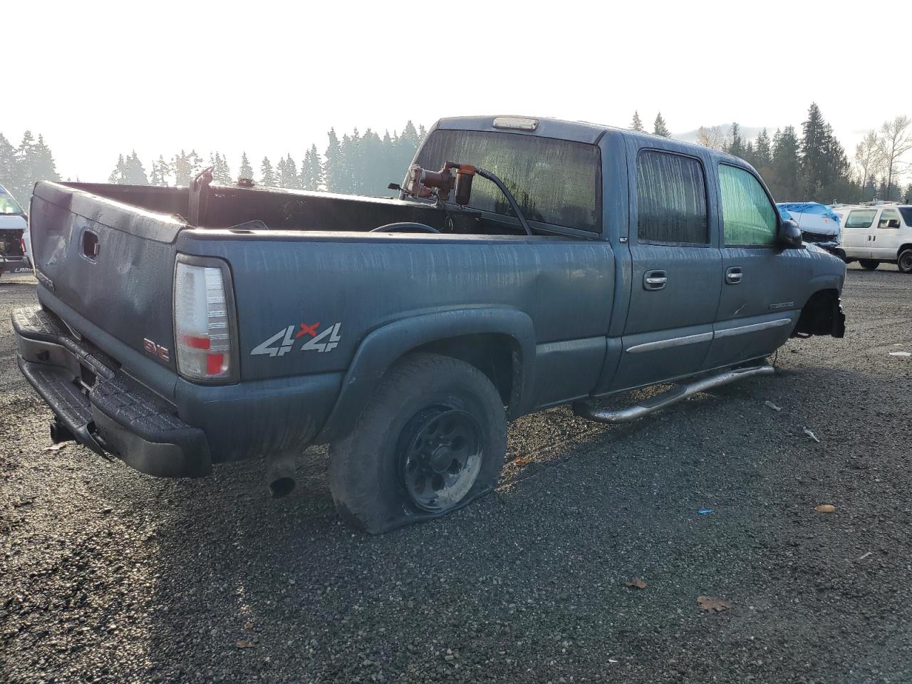 Photo 2 VIN: 1GTHK23DX6F201661 - GMC SIERRA 