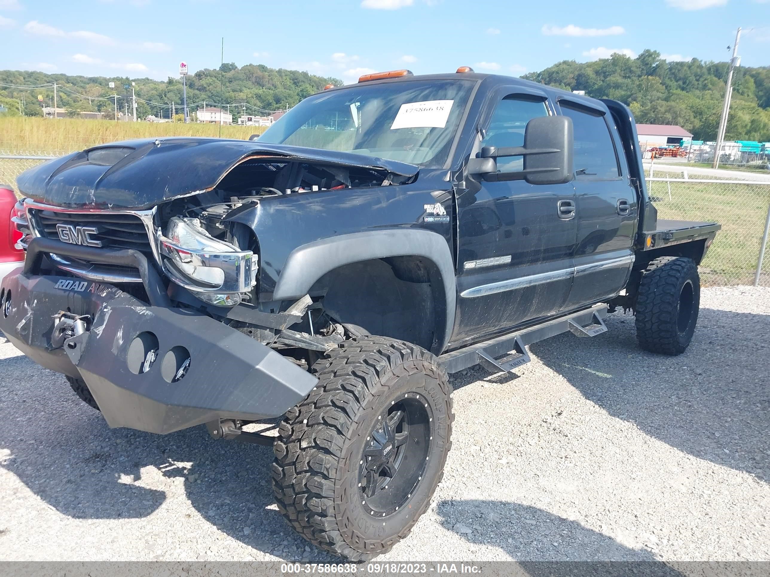 Photo 1 VIN: 1GTHK23G51F168913 - GMC SIERRA 