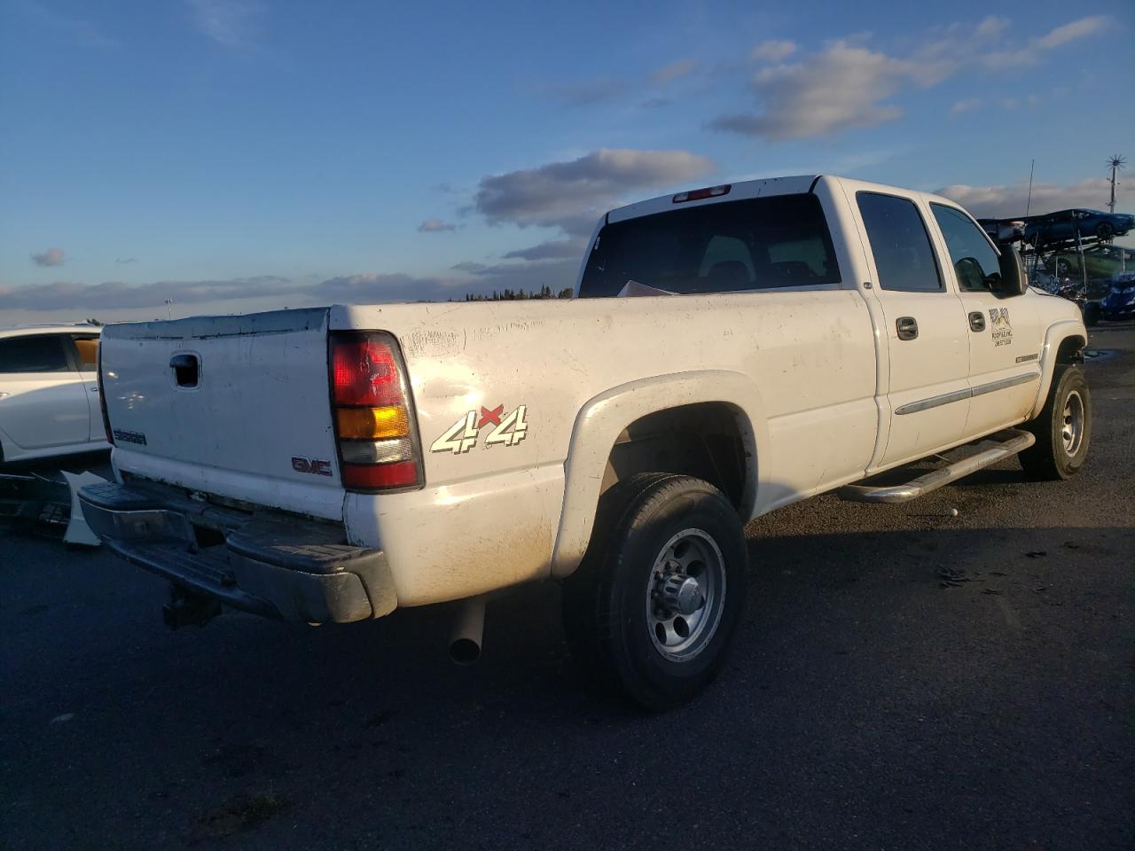 Photo 2 VIN: 1GTHK23U06F268267 - GMC SIERRA 