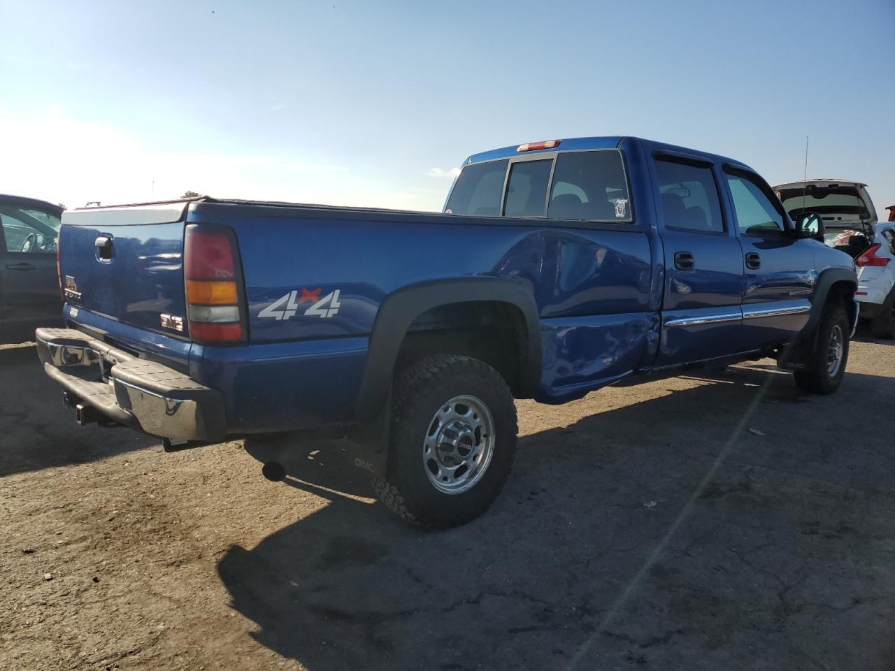 Photo 2 VIN: 1GTHK23U24F228494 - GMC SIERRA 