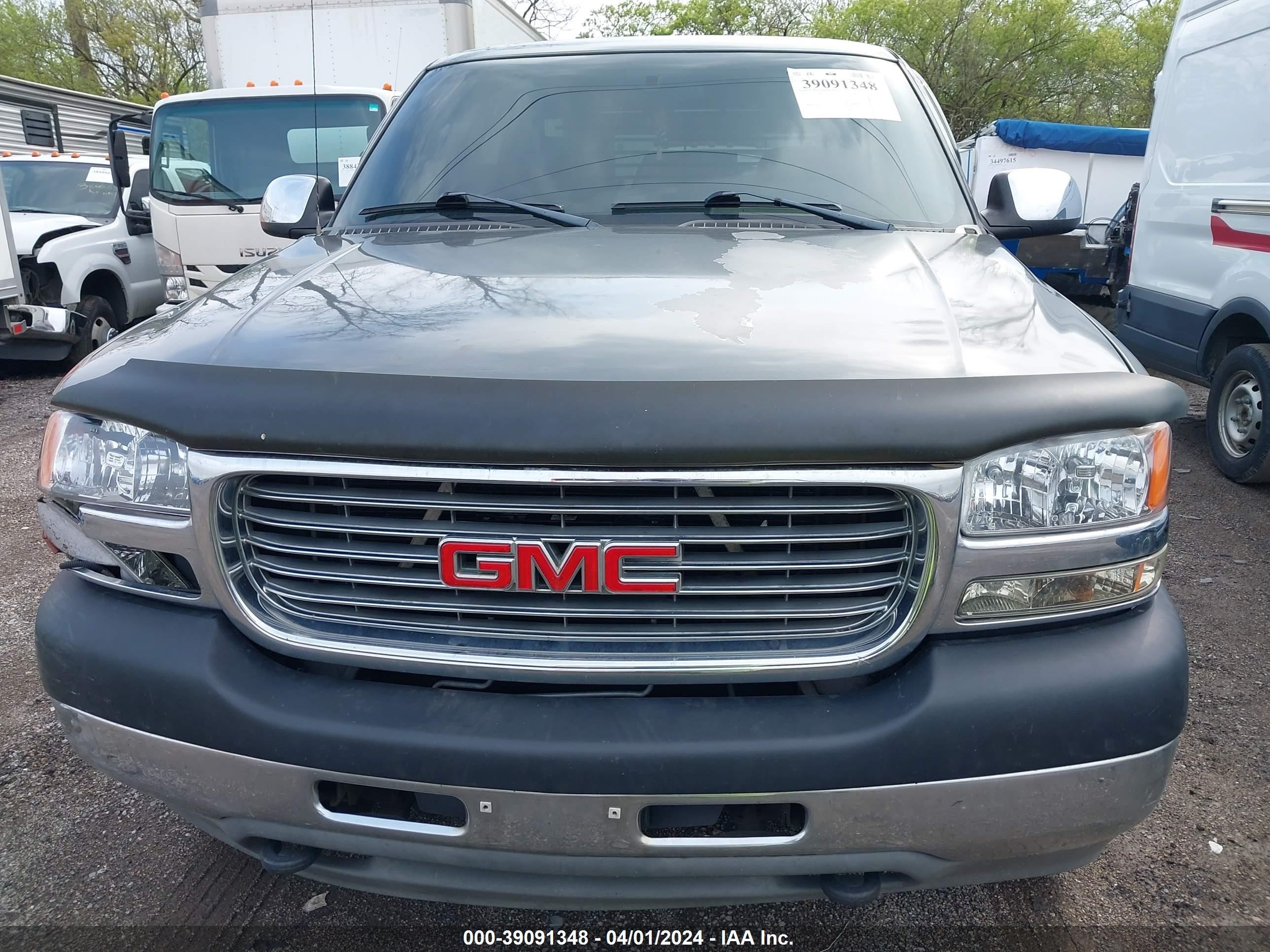 Photo 11 VIN: 1GTHK23U52F214327 - GMC SIERRA 