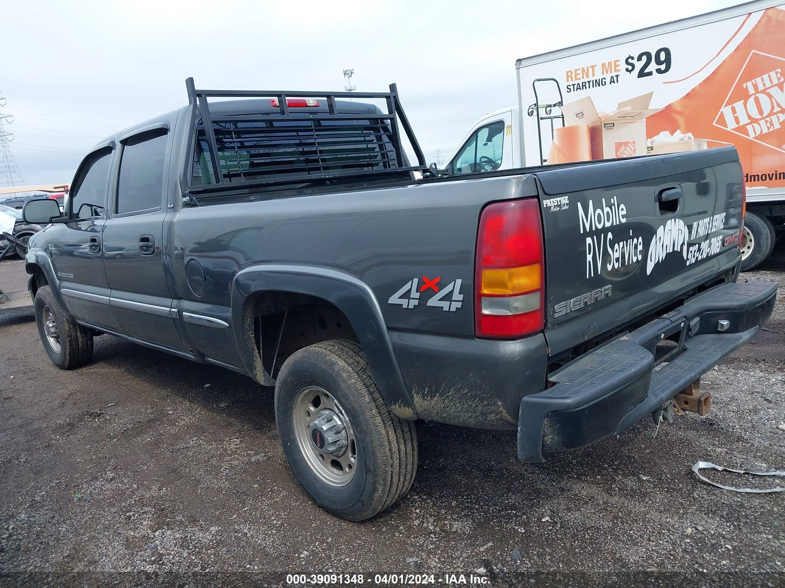 Photo 2 VIN: 1GTHK23U52F214327 - GMC SIERRA 