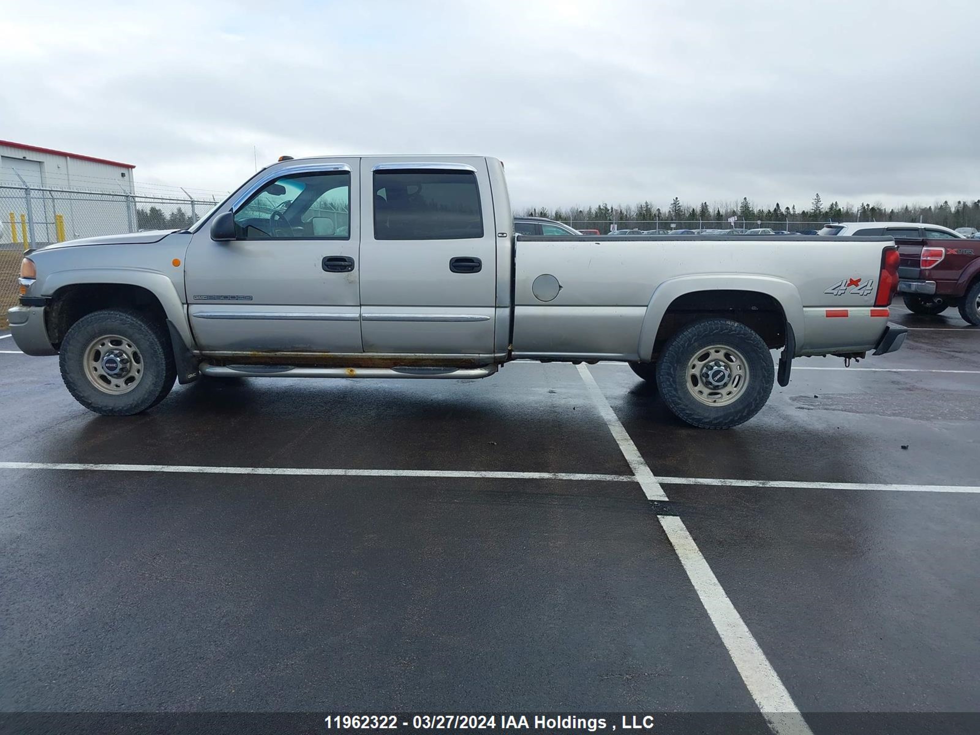 Photo 13 VIN: 1GTHK23U64F246352 - GMC SIERRA 