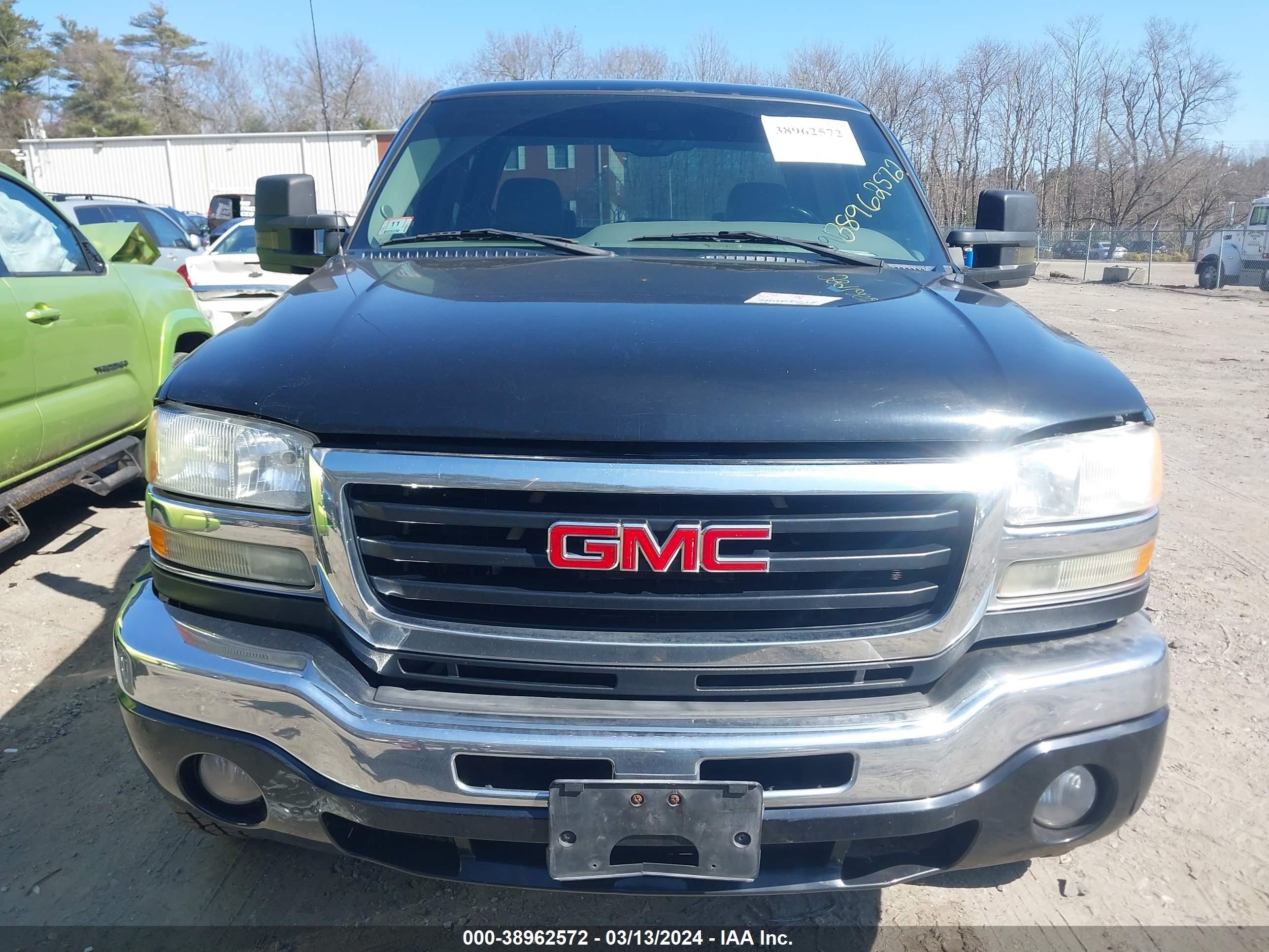 Photo 11 VIN: 1GTHK23U67F169731 - GMC SIERRA 