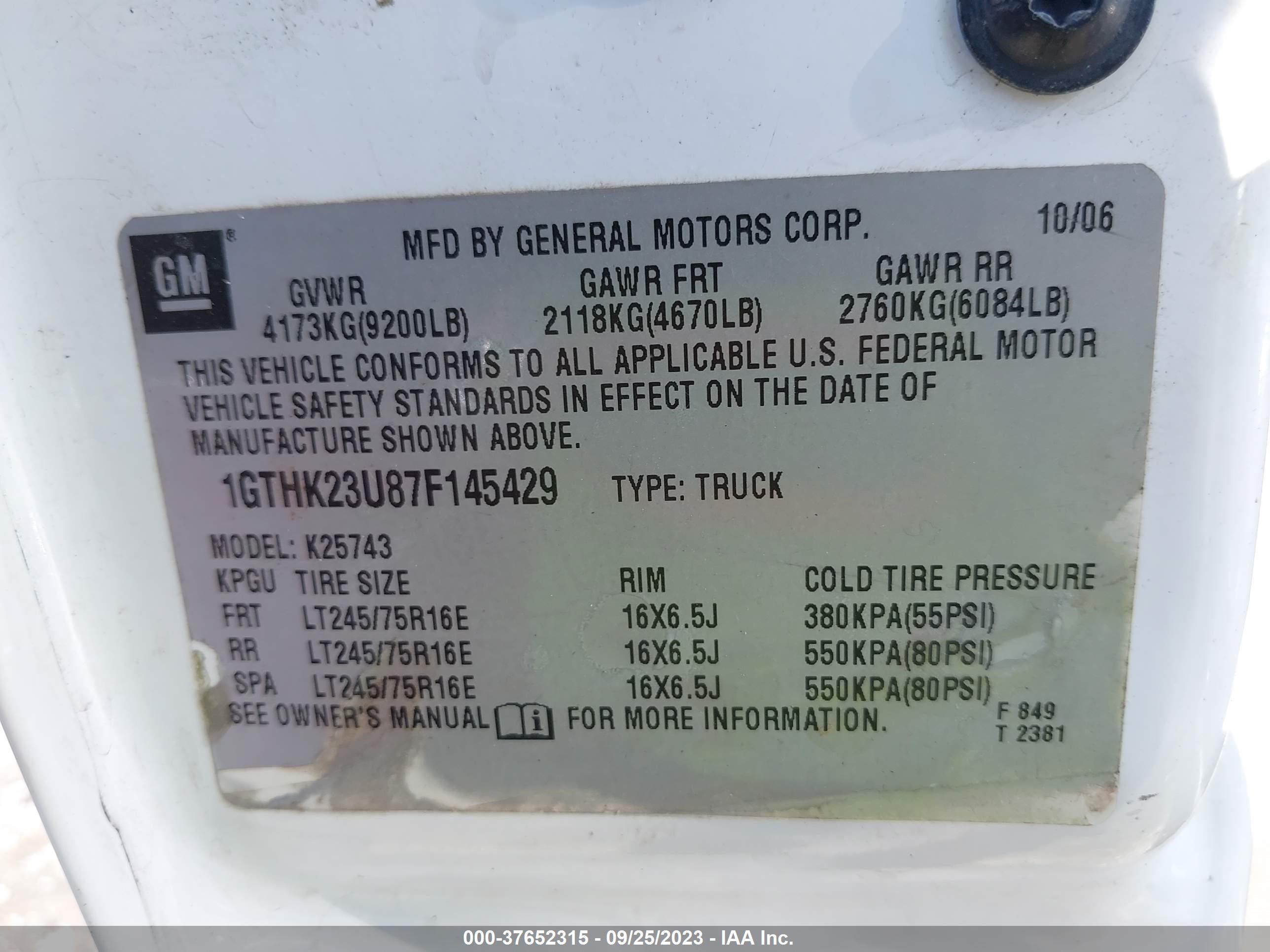 Photo 8 VIN: 1GTHK23U87F145429 - GMC SIERRA 