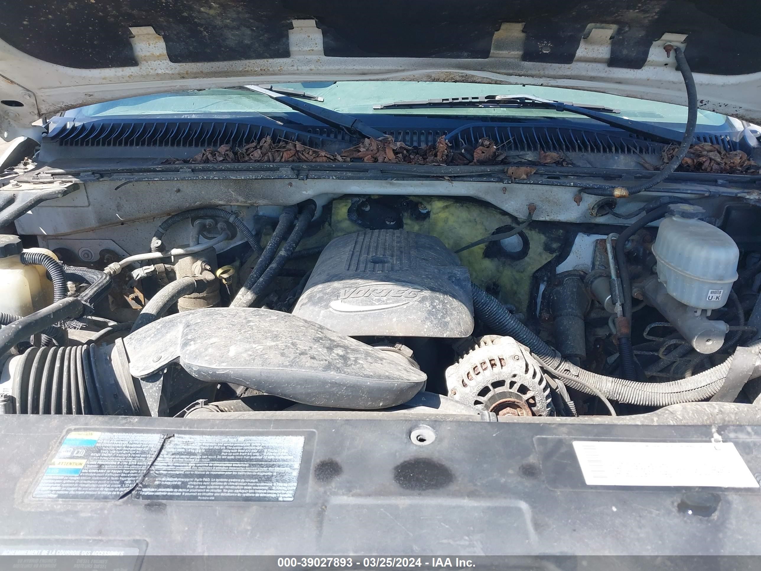 Photo 9 VIN: 1GTHK23U95F883897 - GMC SIERRA 