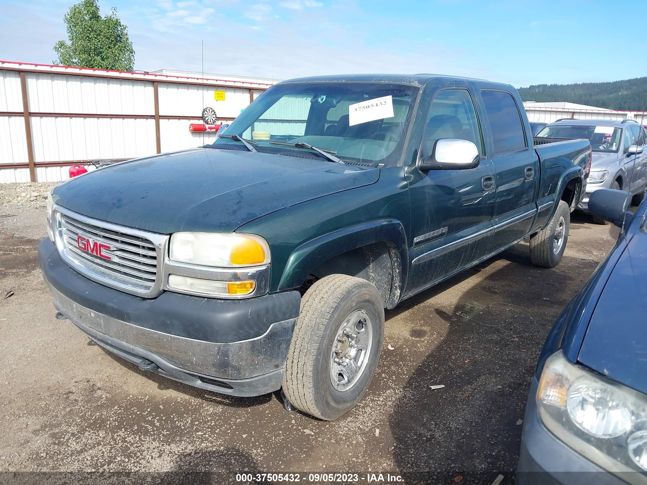 Photo 1 VIN: 1GTHK23UX2F245928 - GMC SIERRA 