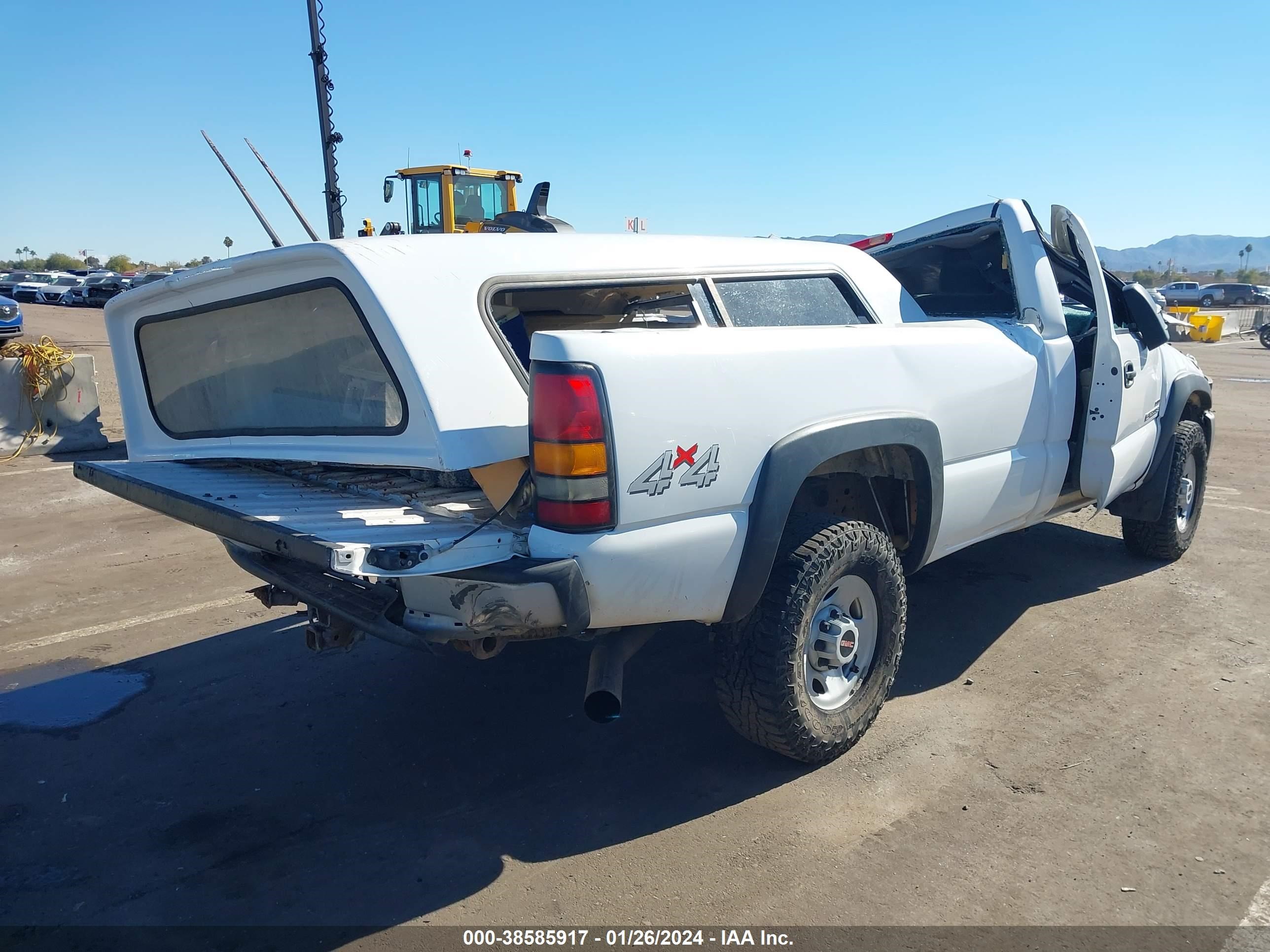 Photo 3 VIN: 1GTHK24216E132345 - GMC SIERRA 