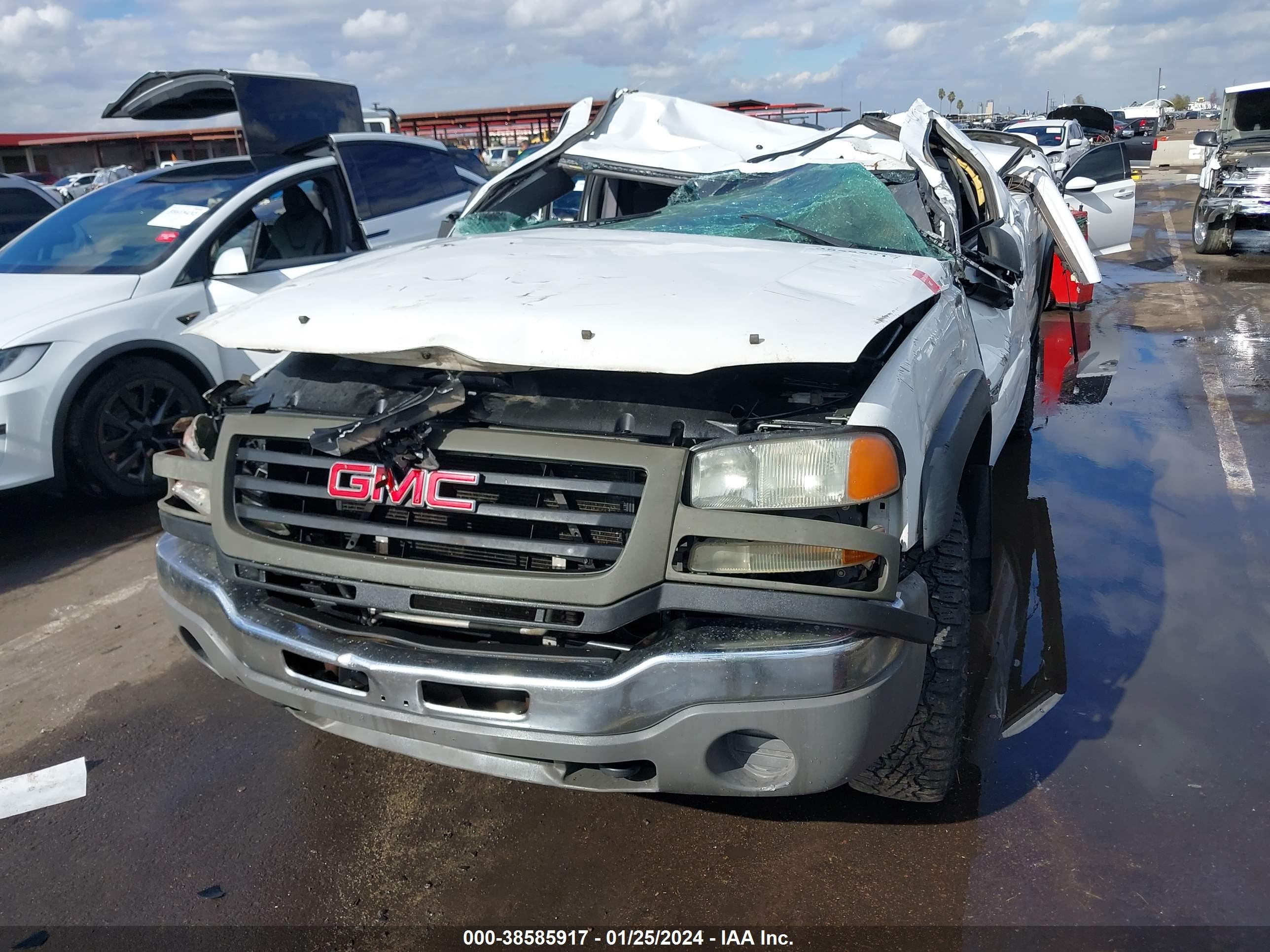 Photo 5 VIN: 1GTHK24216E132345 - GMC SIERRA 