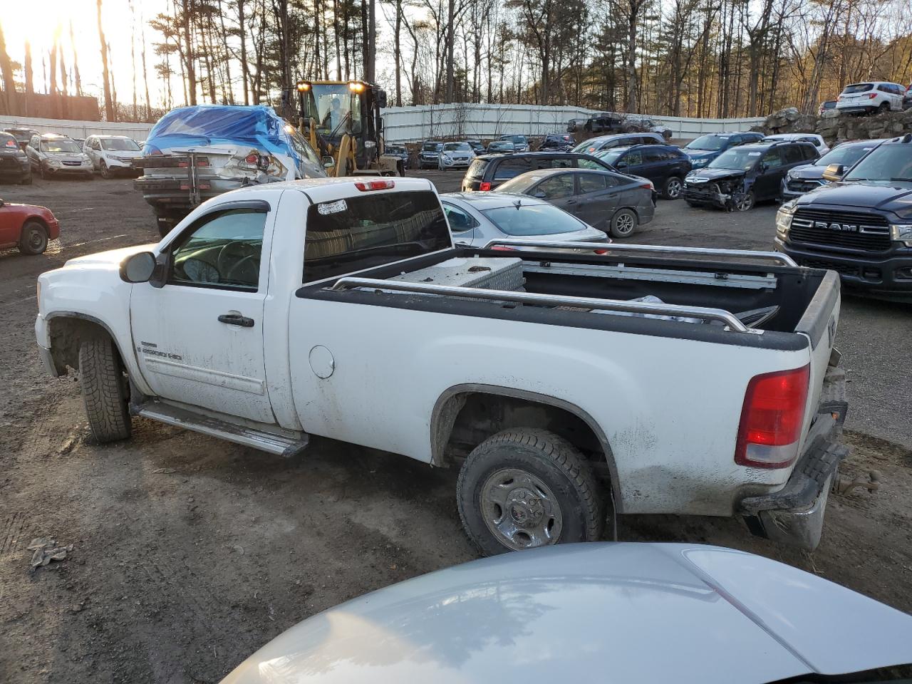 Photo 1 VIN: 1GTHK24638E116413 - GMC SIERRA 