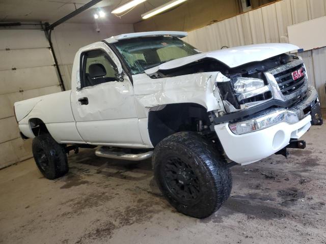 Photo 3 VIN: 1GTHK24D77E117450 - GMC SIERRA K25 