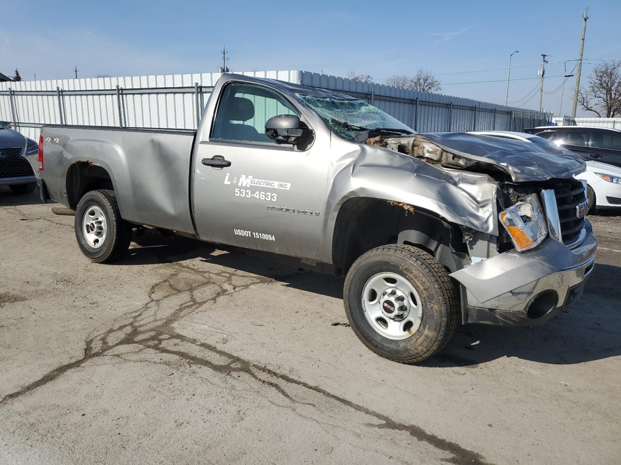 Photo 3 VIN: 1GTHK24K17E577623 - GMC SIERRA 