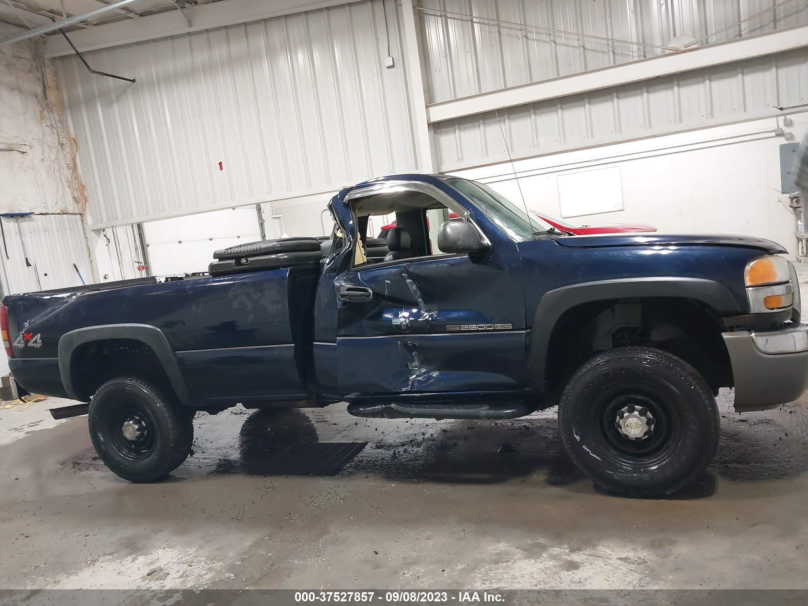 Photo 13 VIN: 1GTHK24U26E132937 - GMC SIERRA 