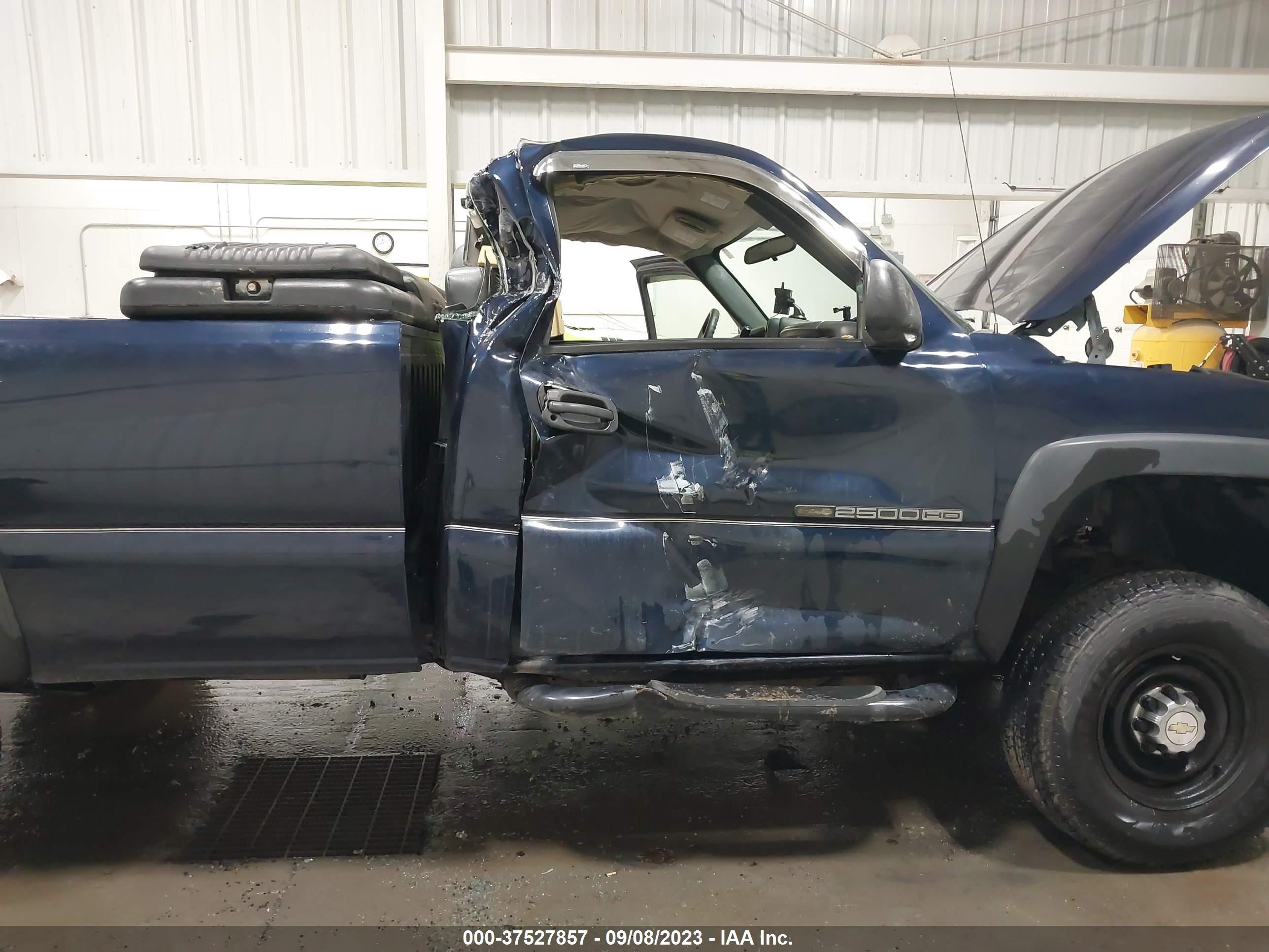 Photo 5 VIN: 1GTHK24U26E132937 - GMC SIERRA 