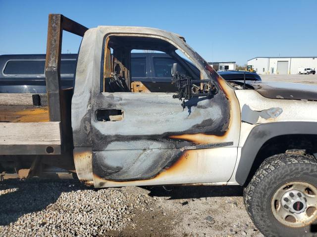 Photo 9 VIN: 1GTHK24U45E225988 - GMC SIERRA 