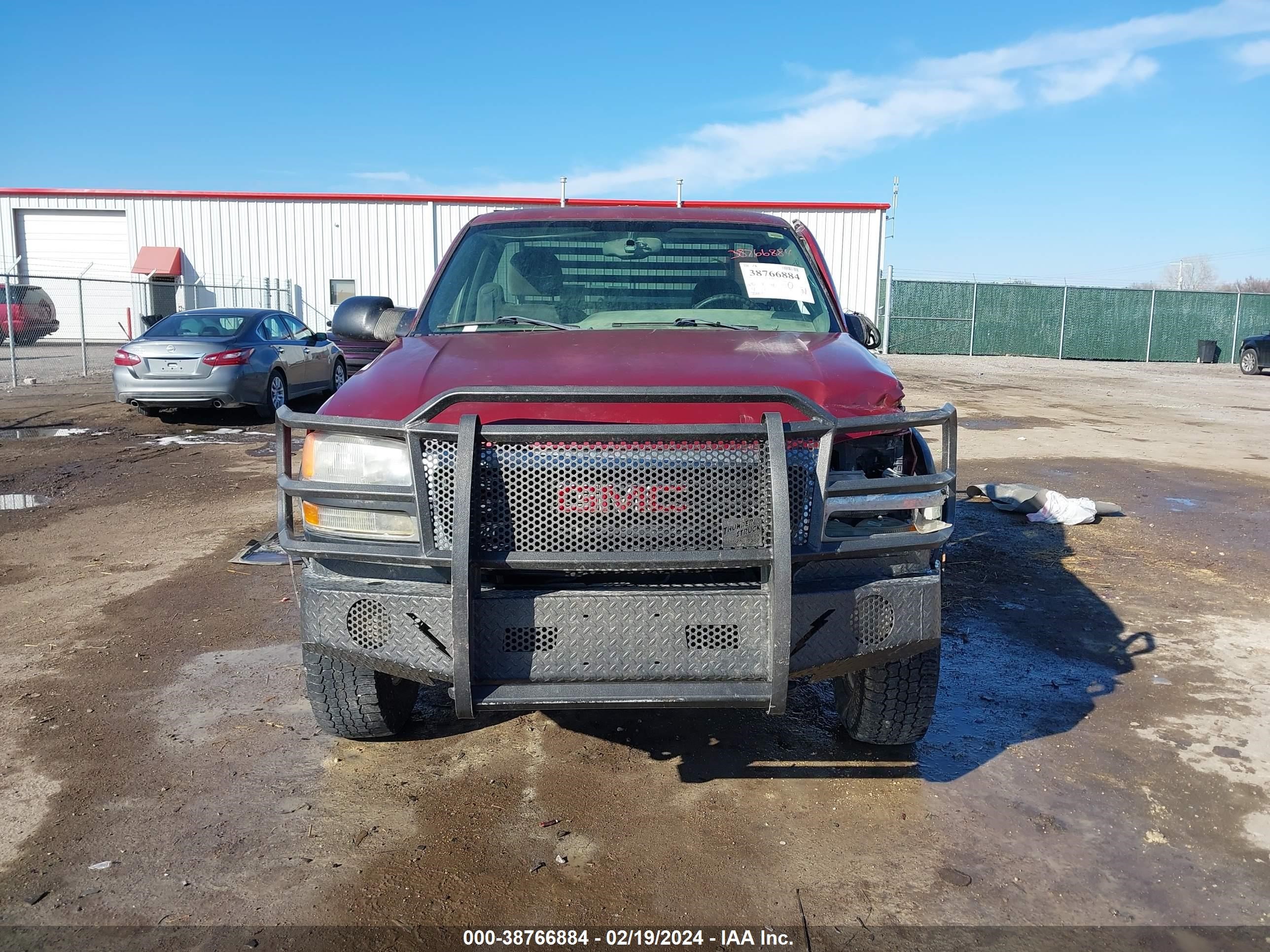 Photo 11 VIN: 1GTHK24U65E287781 - GMC SIERRA 