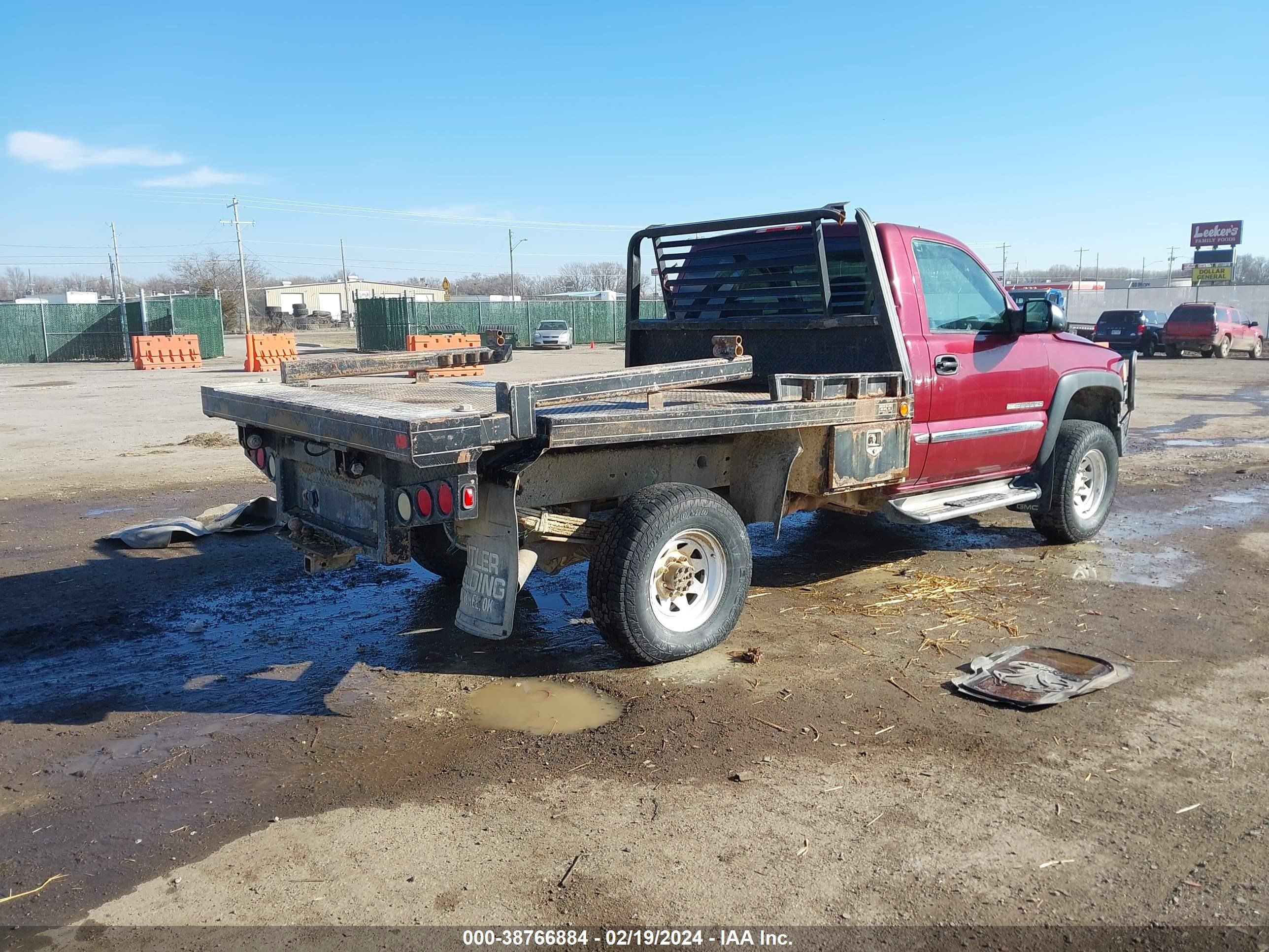 Photo 3 VIN: 1GTHK24U65E287781 - GMC SIERRA 