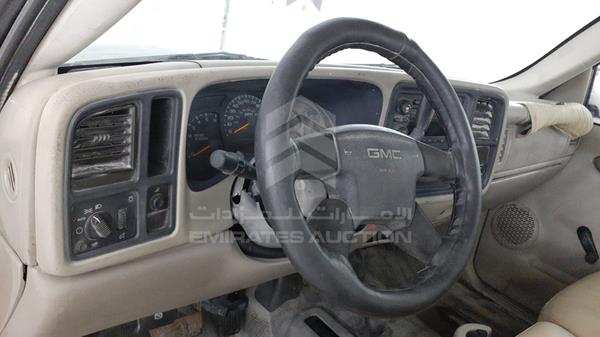 Photo 10 VIN: 1GTHK24U83E362610 - GMC SIERRA 