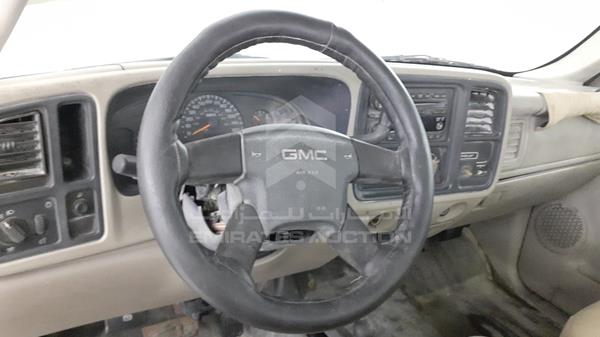 Photo 12 VIN: 1GTHK24U83E362610 - GMC SIERRA 