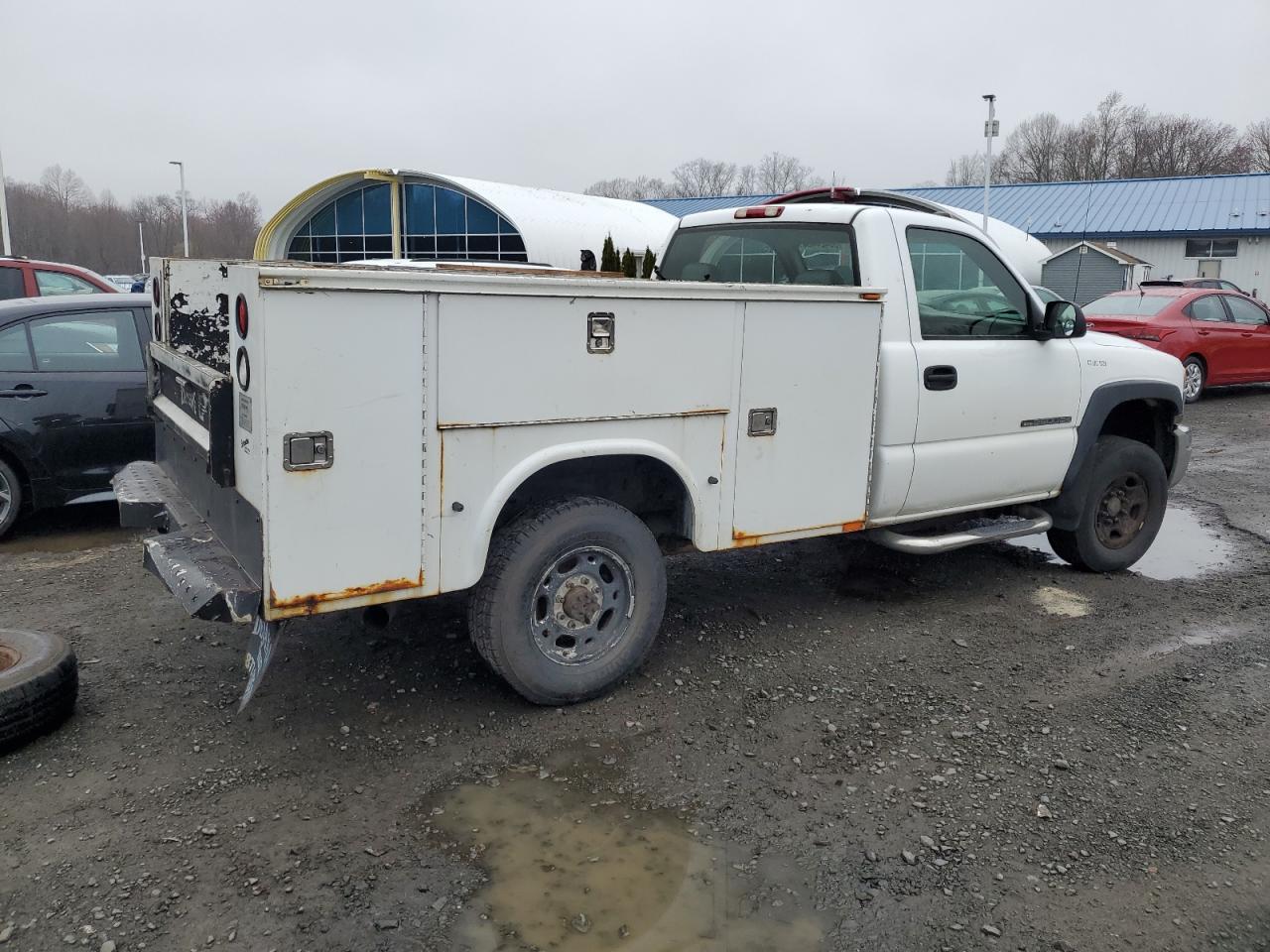 Photo 2 VIN: 1GTHK24U85E338584 - GMC SIERRA 