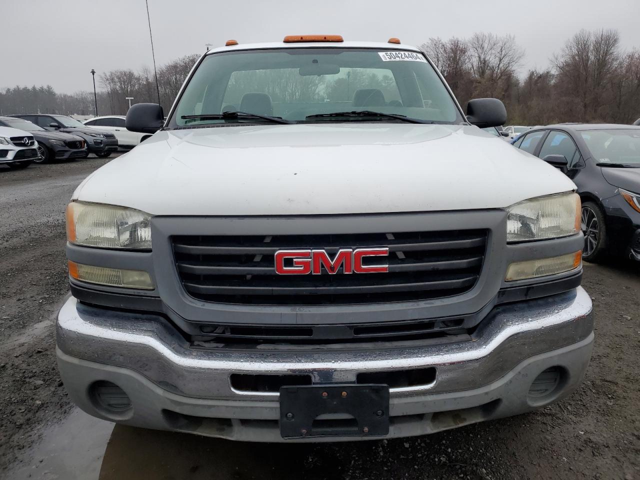 Photo 4 VIN: 1GTHK24U85E338584 - GMC SIERRA 