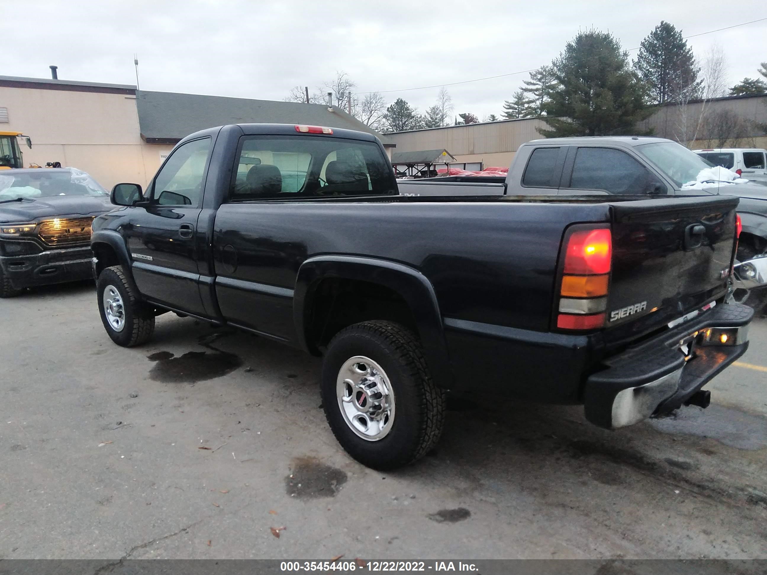 Photo 2 VIN: 1GTHK24UX6E129896 - GMC SIERRA 