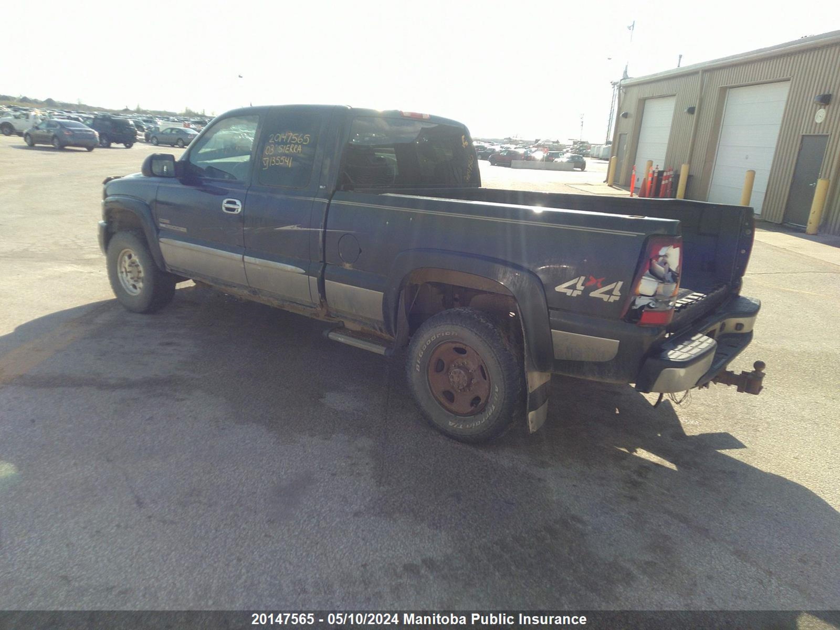 Photo 2 VIN: 1GTHK29103E135541 - GMC NULL 