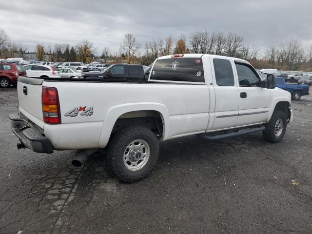 Photo 2 VIN: 1GTHK29133E223435 - GMC SIERRA 