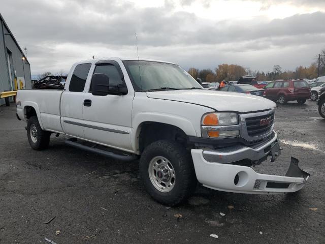 Photo 3 VIN: 1GTHK29133E223435 - GMC SIERRA 