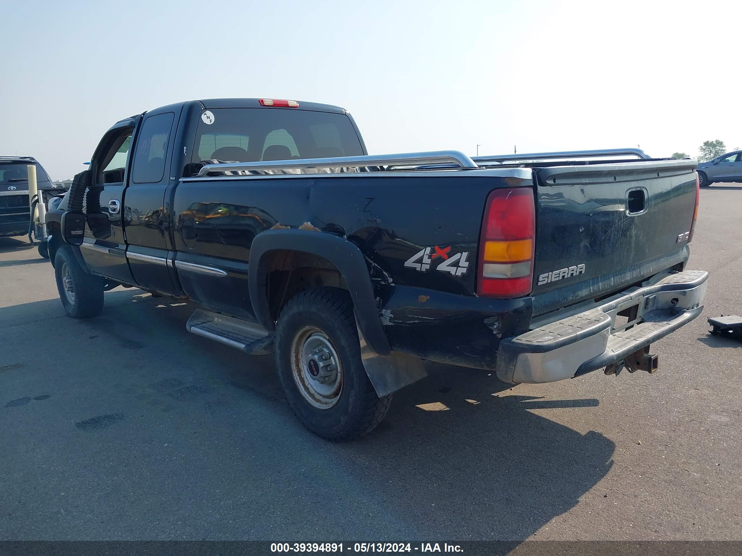 Photo 2 VIN: 1GTHK29133E371603 - GMC SIERRA 