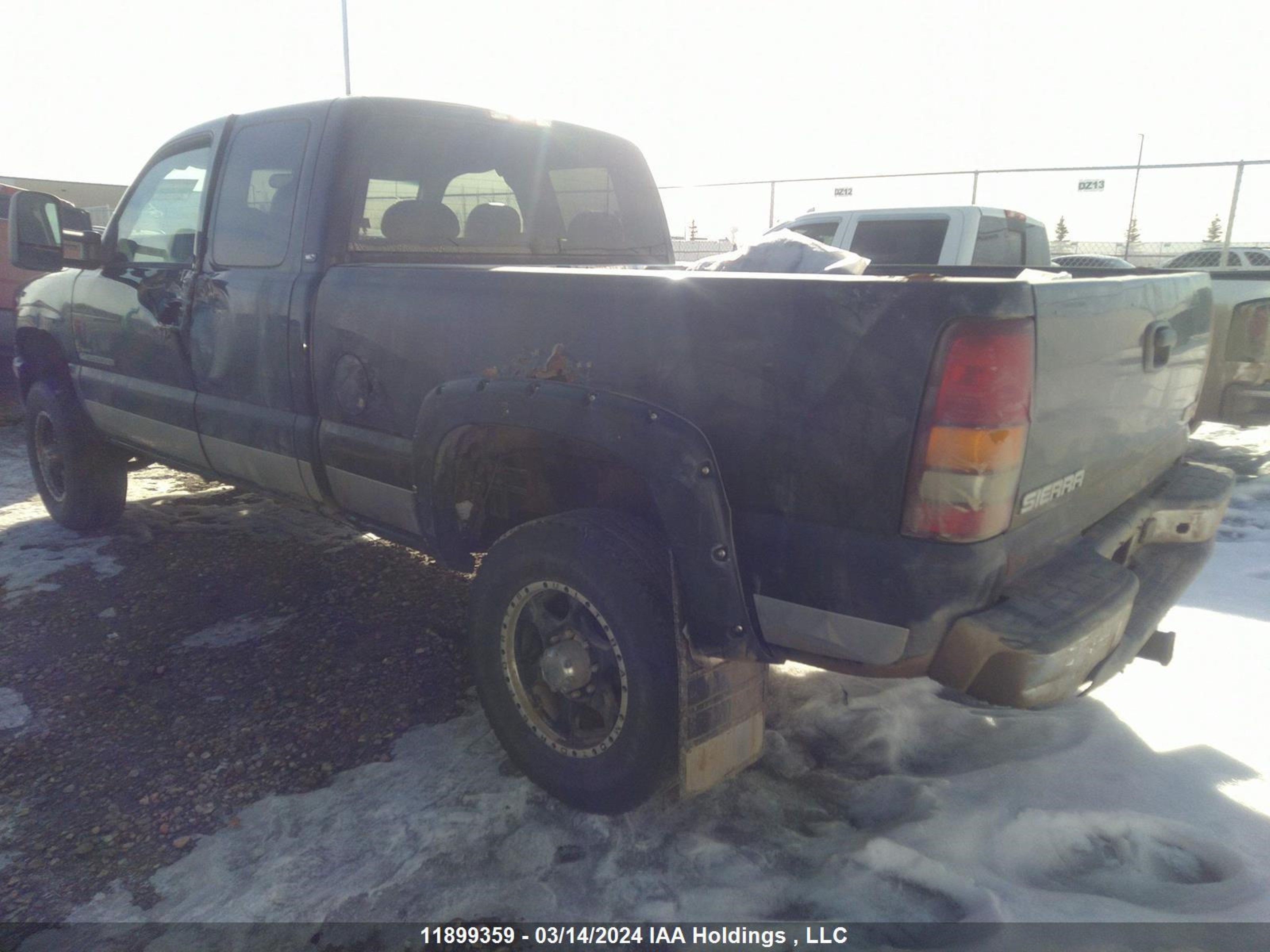 Photo 2 VIN: 1GTHK29143E291713 - GMC SIERRA 