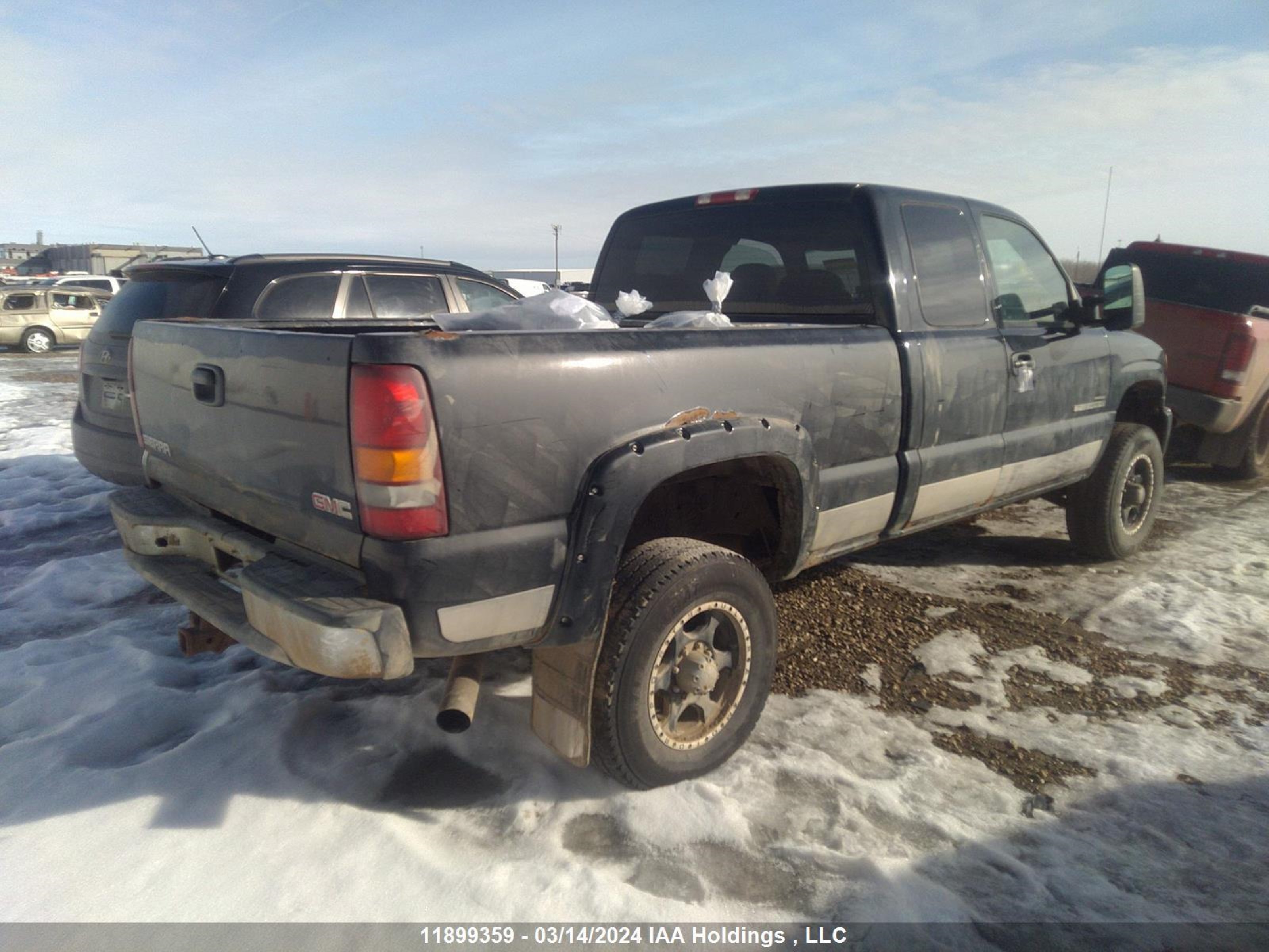 Photo 3 VIN: 1GTHK29143E291713 - GMC SIERRA 