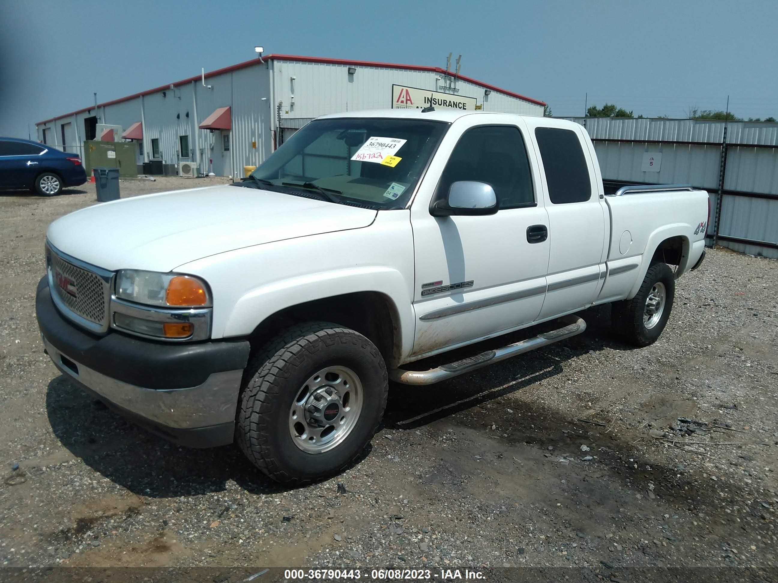 Photo 1 VIN: 1GTHK29152E259688 - GMC SIERRA 