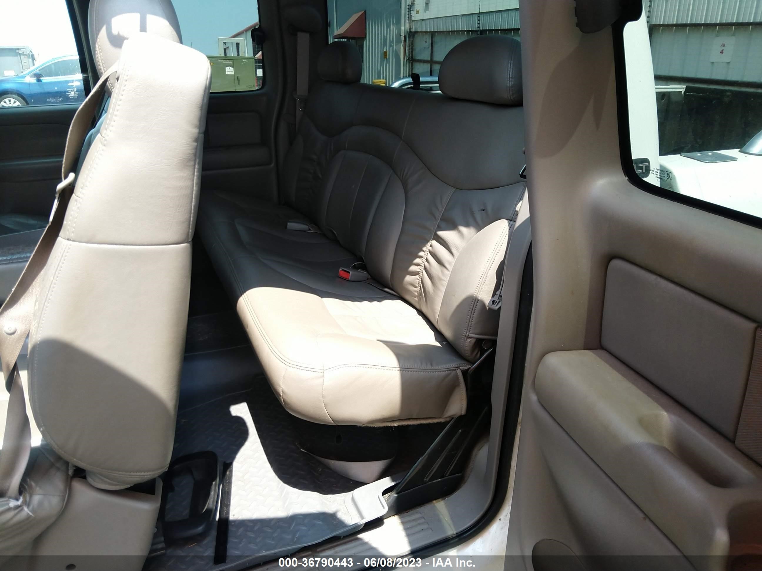 Photo 7 VIN: 1GTHK29152E259688 - GMC SIERRA 