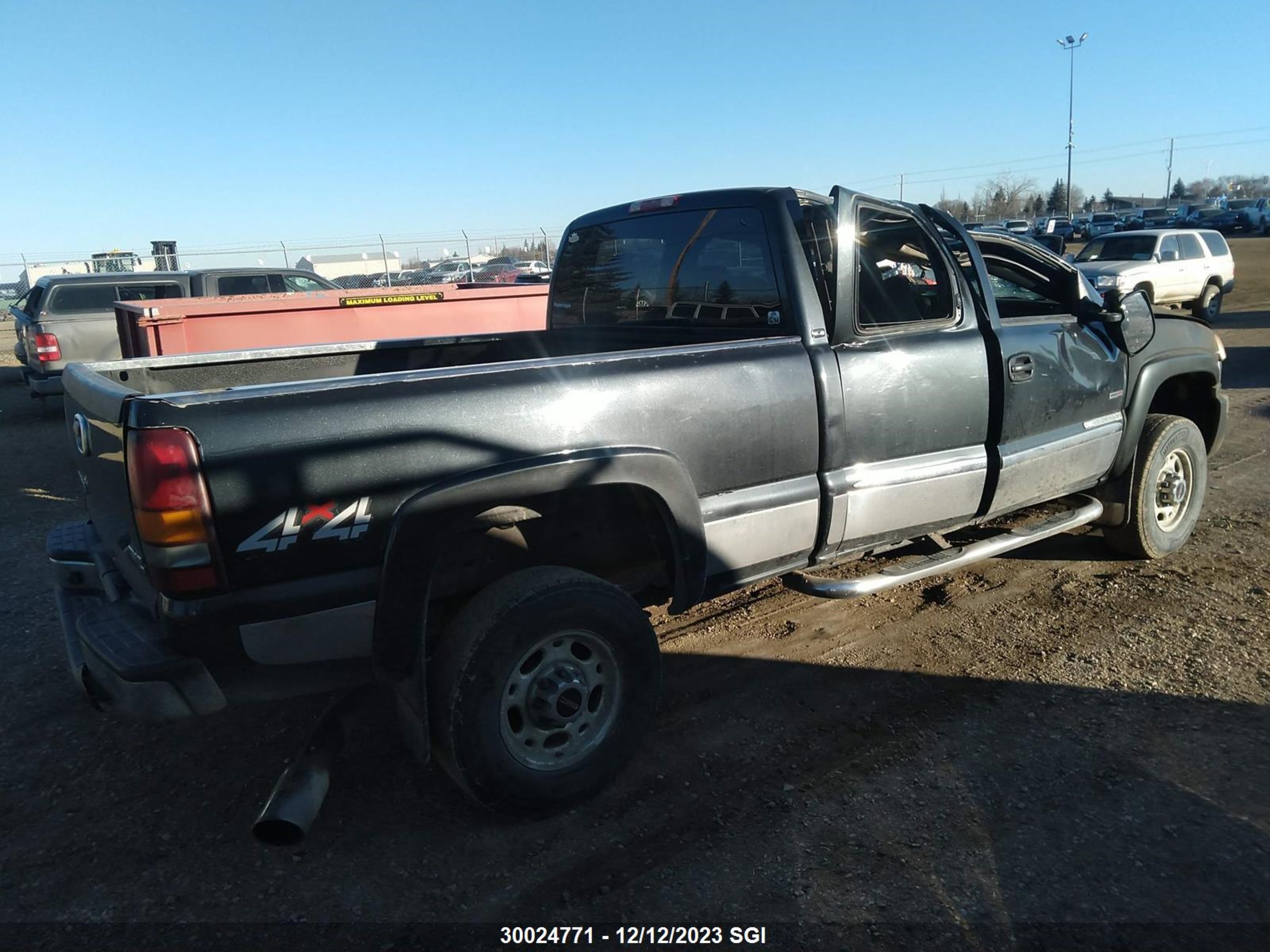 Photo 3 VIN: 1GTHK29173E270399 - GMC SIERRA 