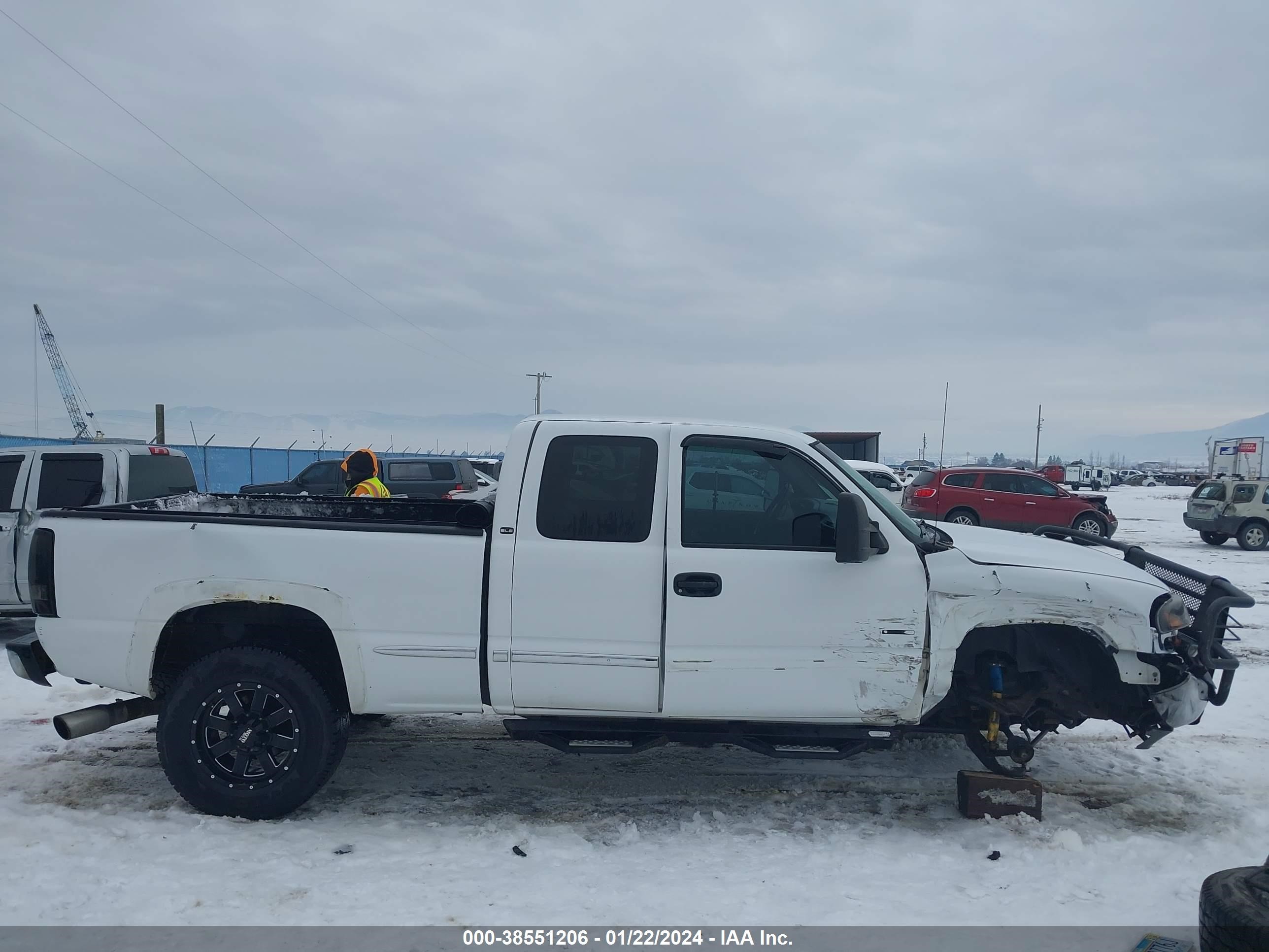 Photo 13 VIN: 1GTHK29192E104464 - GMC SIERRA 