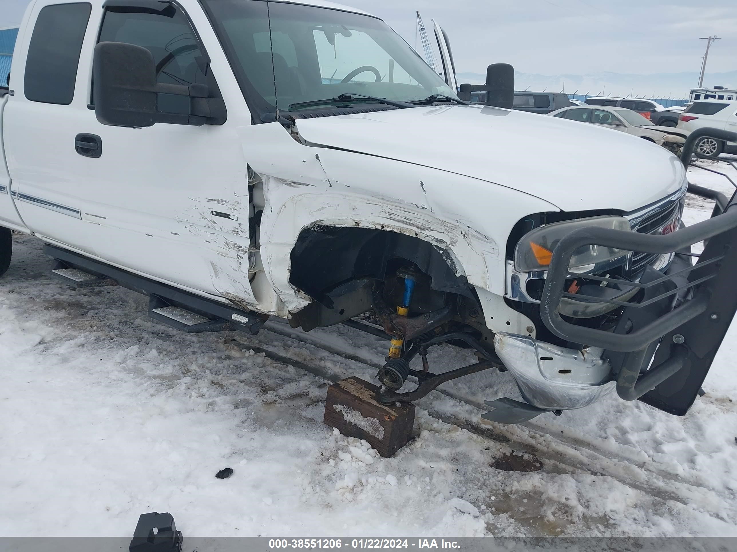 Photo 5 VIN: 1GTHK29192E104464 - GMC SIERRA 