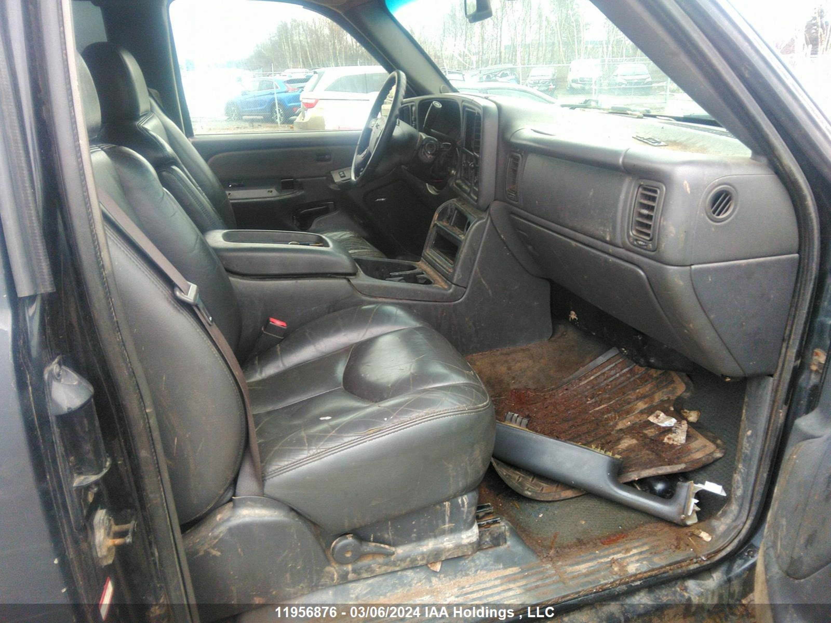 Photo 4 VIN: 1GTHK291X3E127446 - GMC SIERRA 