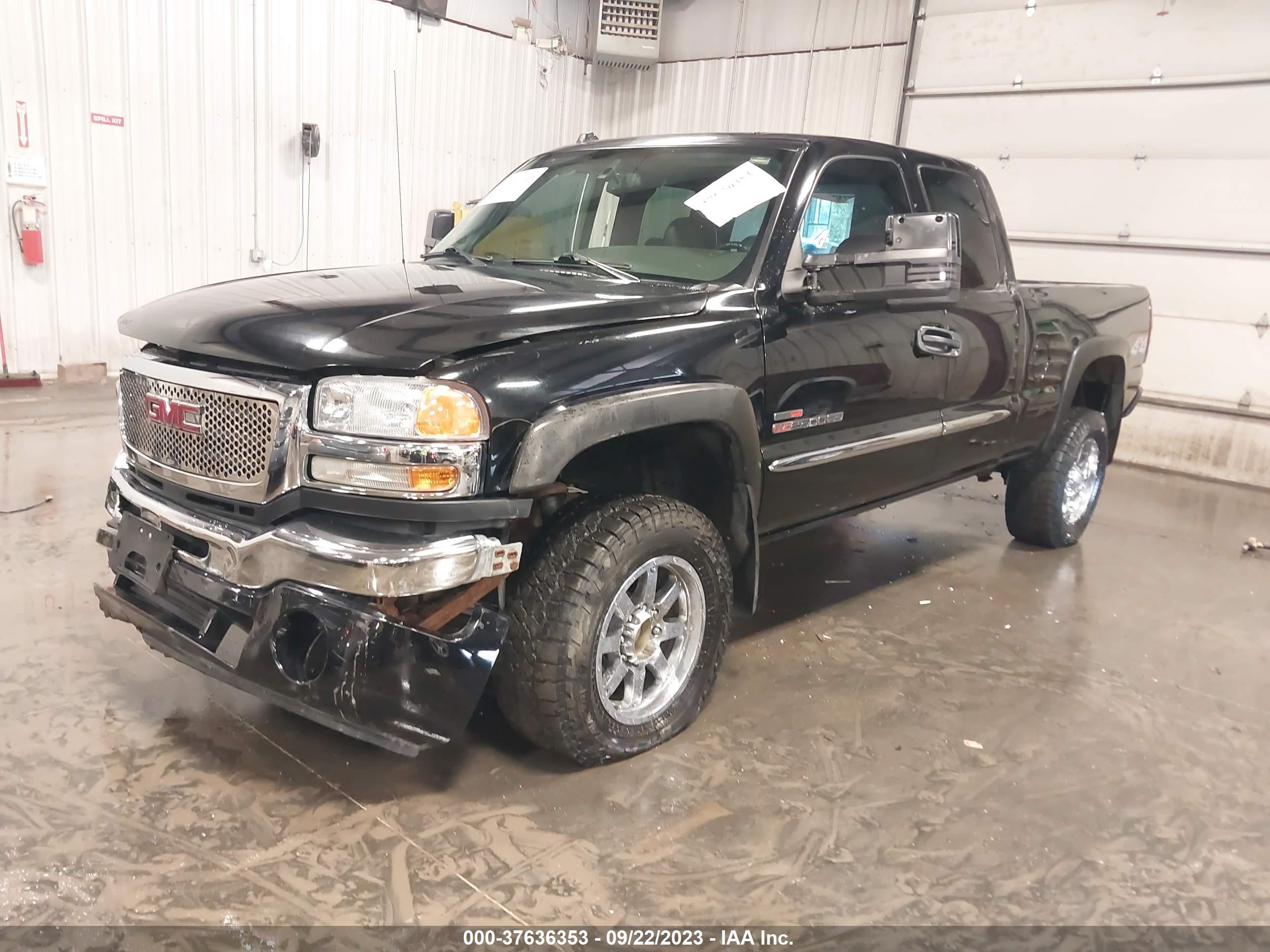 Photo 1 VIN: 1GTHK29235E246158 - GMC SIERRA 