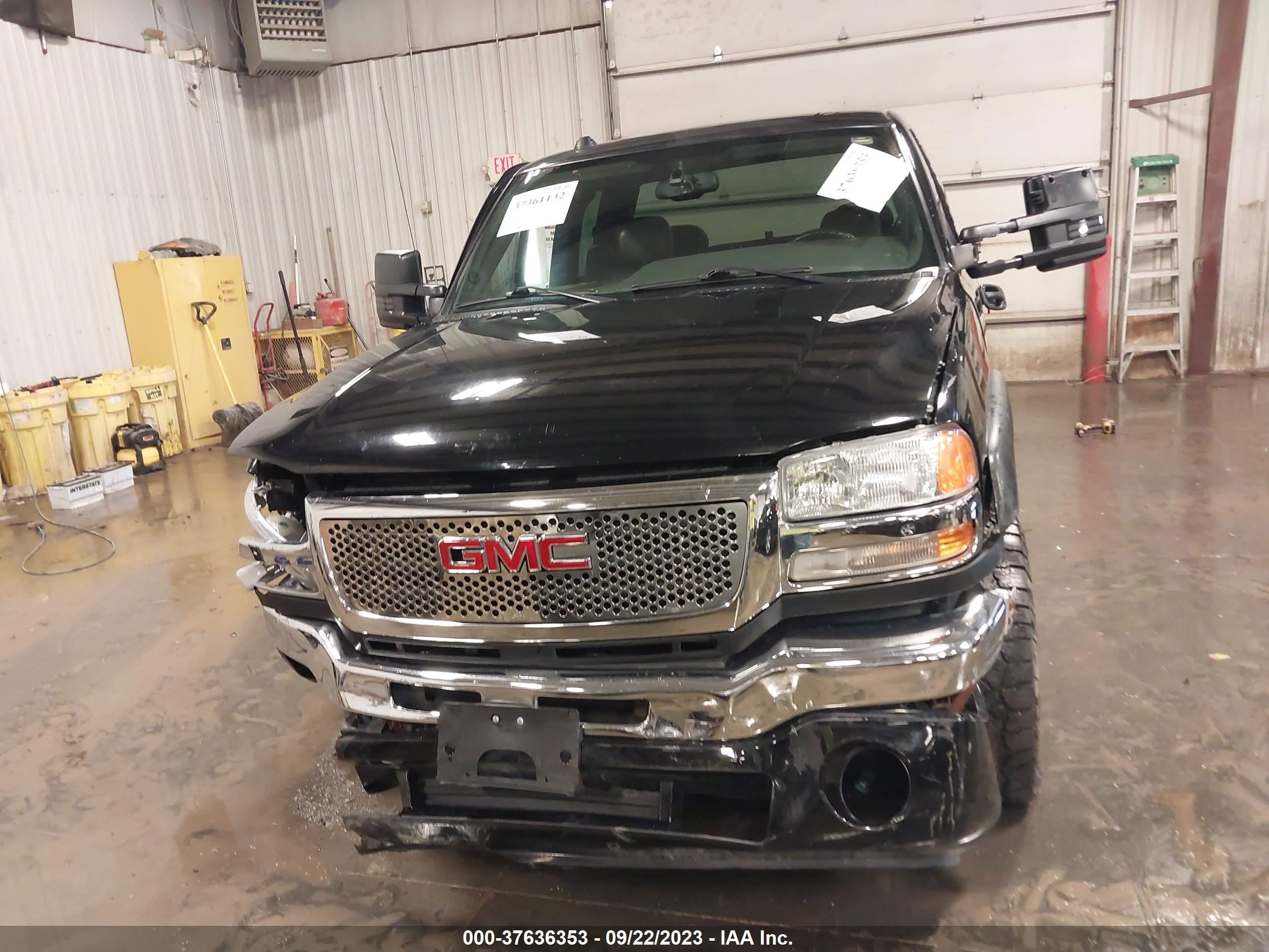 Photo 12 VIN: 1GTHK29235E246158 - GMC SIERRA 