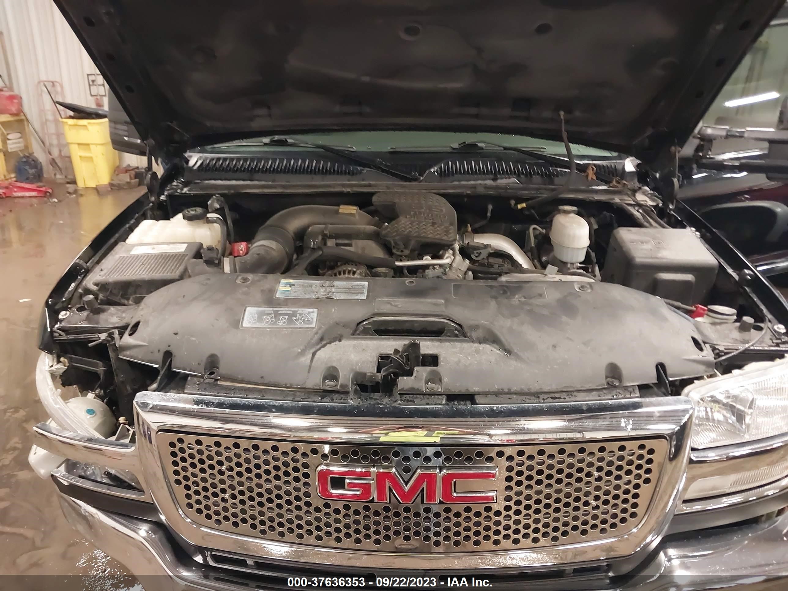 Photo 9 VIN: 1GTHK29235E246158 - GMC SIERRA 