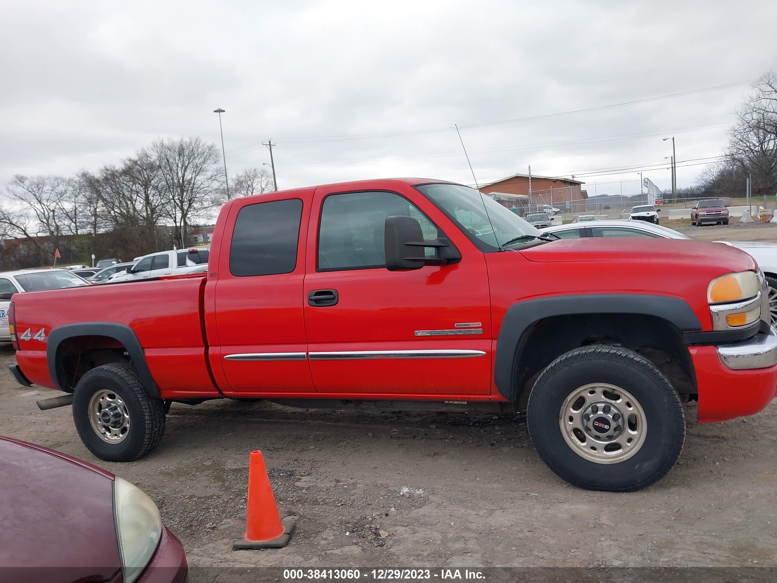 Photo 12 VIN: 1GTHK29264E367362 - GMC SIERRA 