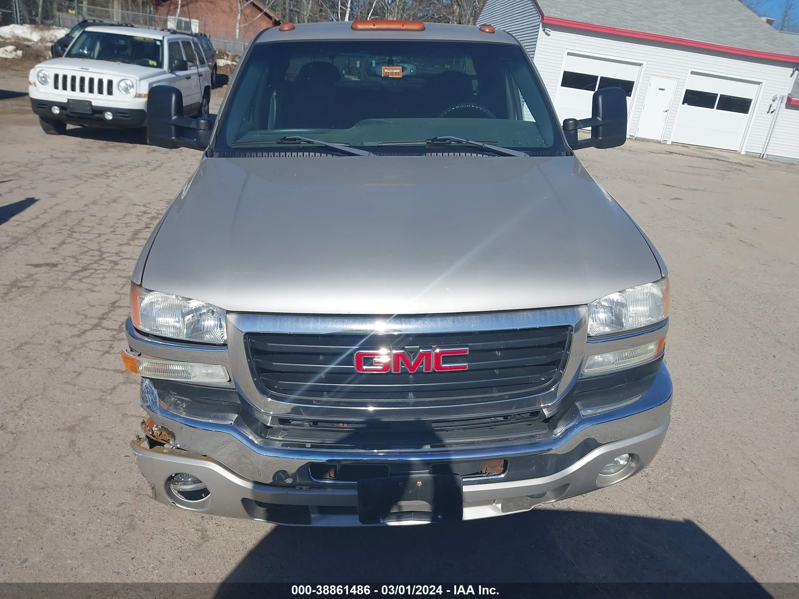 Photo 11 VIN: 1GTHK29456E226593 - GMC SIERRA 