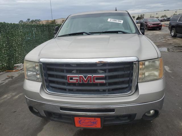 Photo 4 VIN: 1GTHK29618E124891 - GMC SIERRA 