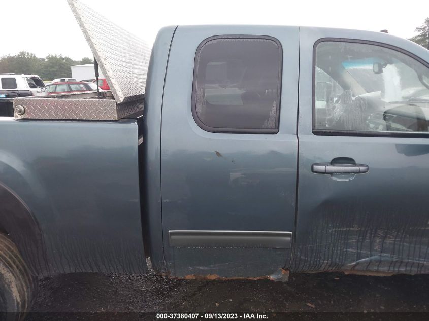 Photo 12 VIN: 1GTHK29638E175616 - GMC SIERRA 