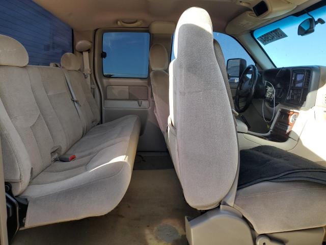 Photo 9 VIN: 1GTHK29D07E143686 - GMC SIERRA 