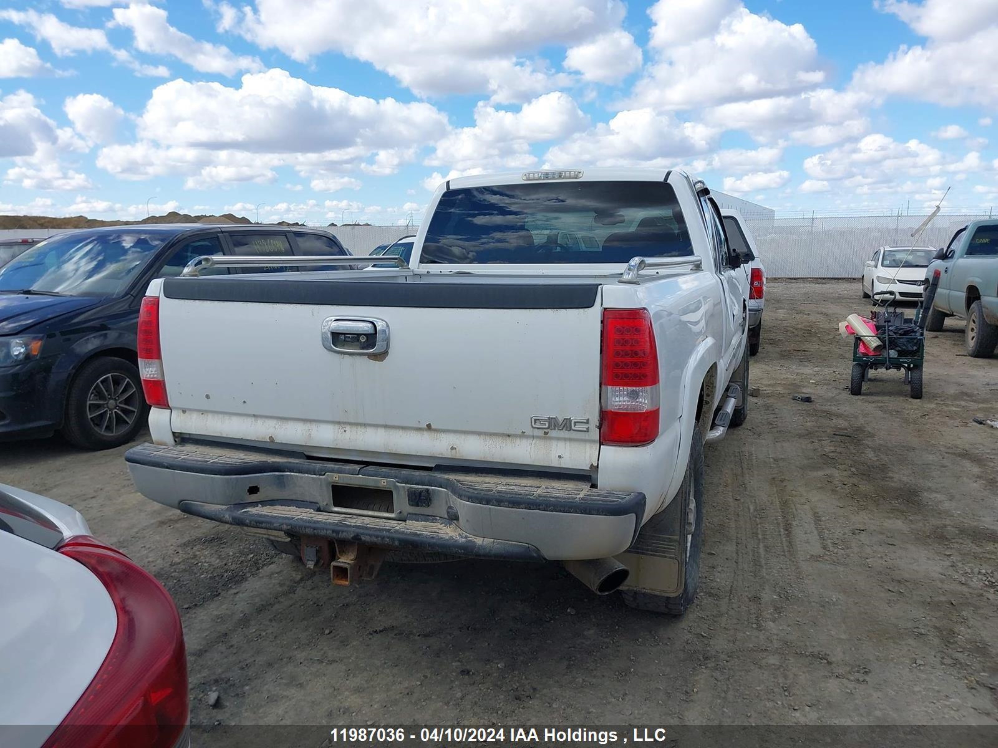 Photo 16 VIN: 1GTHK29D17E115783 - GMC SIERRA 